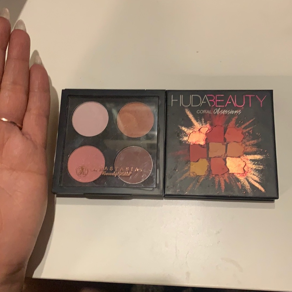 small palettes ANASTASIA BEVERLY HILLS/HUDA BEAUTY